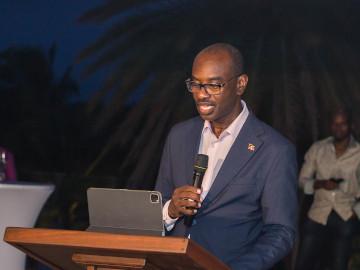 Professor Justin Robinson 